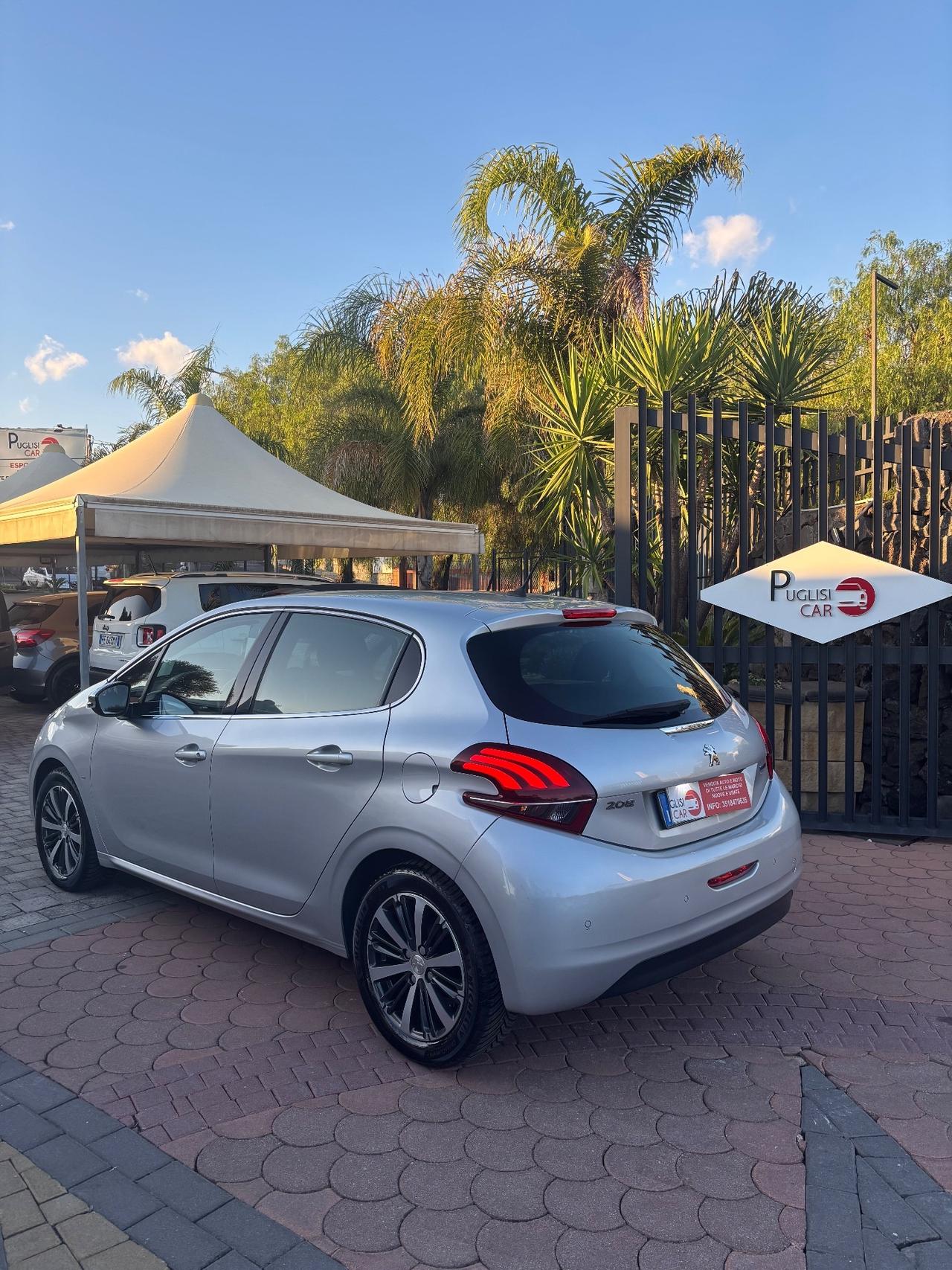 Peugeot 208 1.2 benzina 82cv 5p limited edition