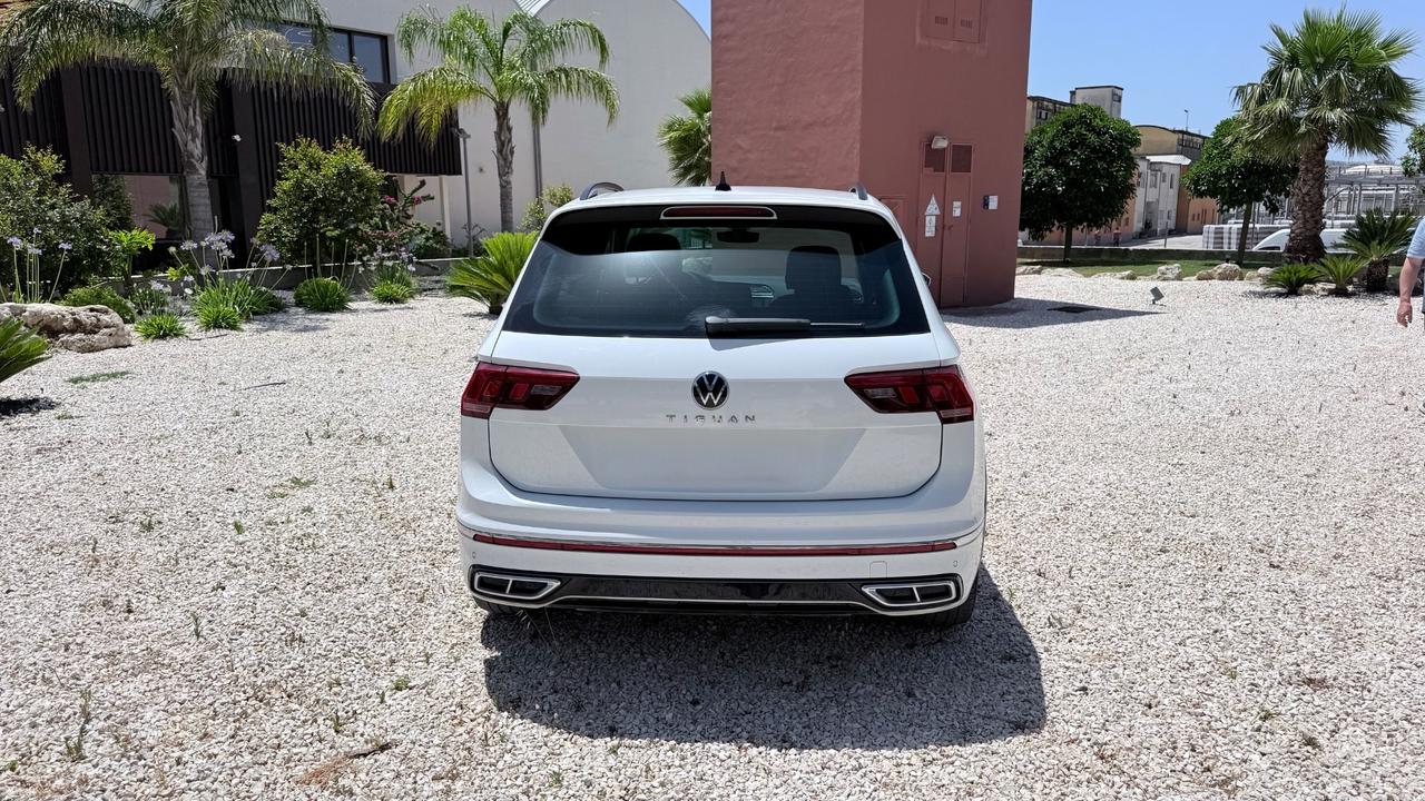 Volkswagen Tiguan 2.0 TDI 150 CV SCR DSG R-Line