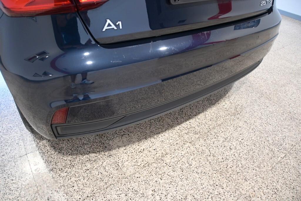 Audi A1 SPORTBACK 25 TFSI 95CV ATTRACTION ( CRUISE - VIRTUAL COCKPIT MIRROR SENSORI POST. )