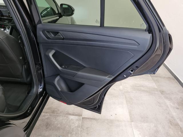 VOLKSWAGEN T-Roc 1.5 TSI ACT DSG R-Line