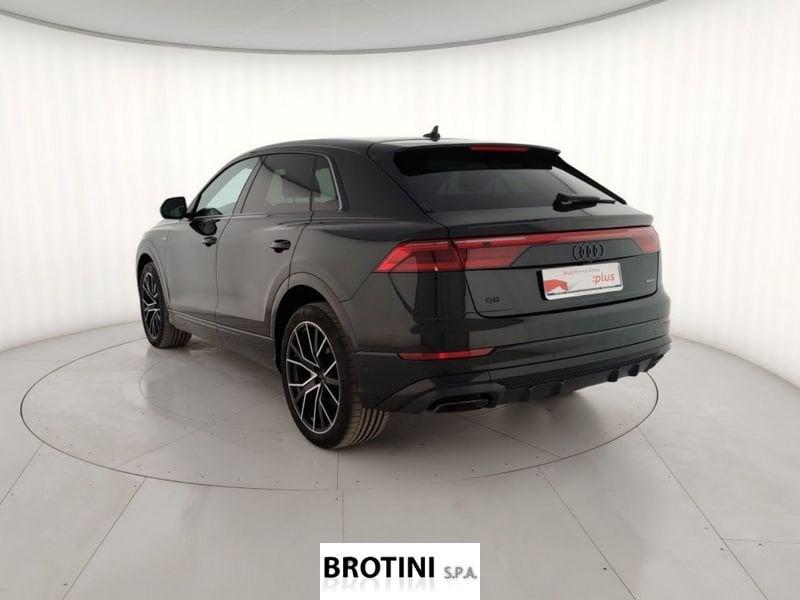 Audi Q8 50 TDI 210kW quattro tip. S Line Edition