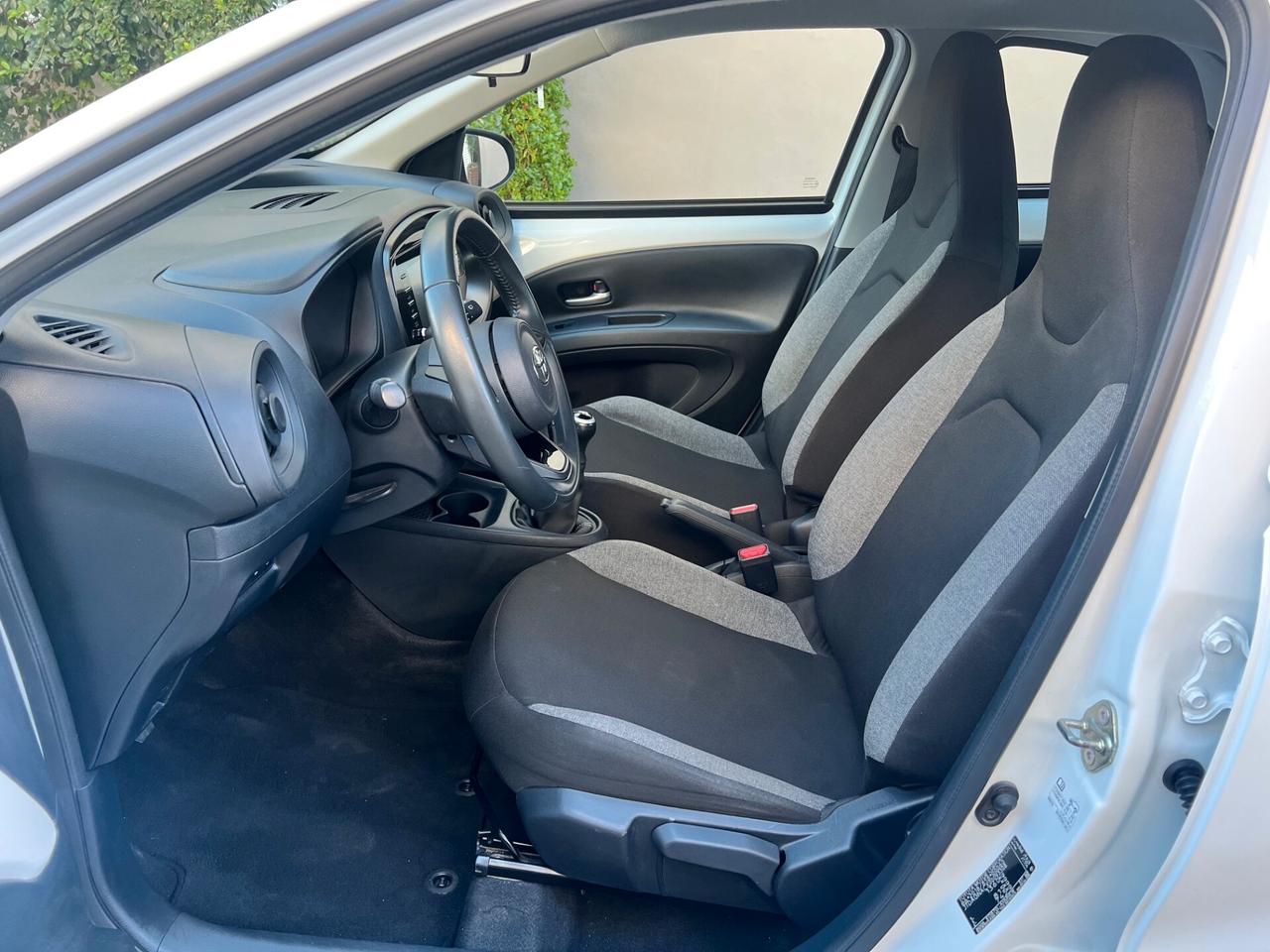 Toyota Aygo X 1.0 benz. 72cv Active CARPLAY/CAMERA/ACC