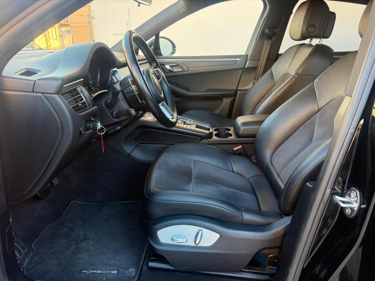 Porsche Macan 2.0 245cv