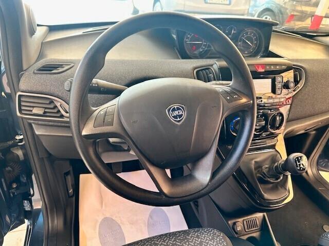 Lancia Ypsilon 1.0 FireFly 5 porte S&S Hybrid Silver Plus