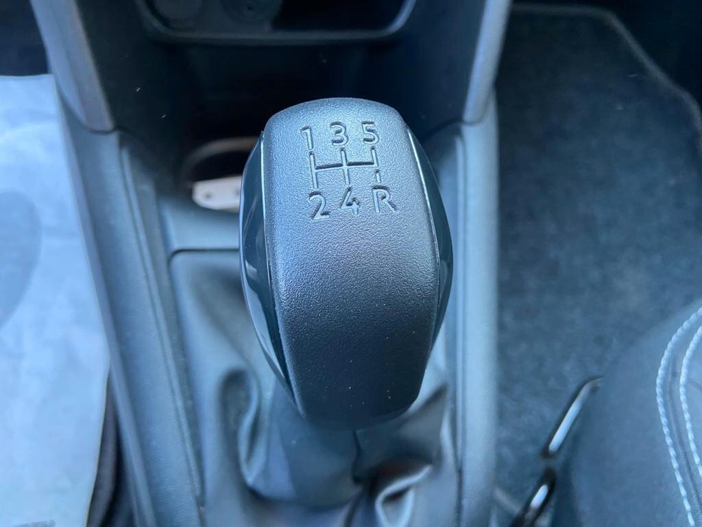 Peugeot 208 ACTIVE PureTech 82 5 p. NEOPATENTATI