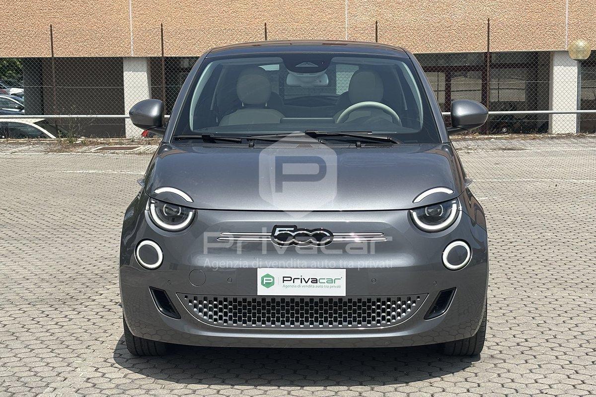 FIAT 500e Berlina 42 kWh La Prima