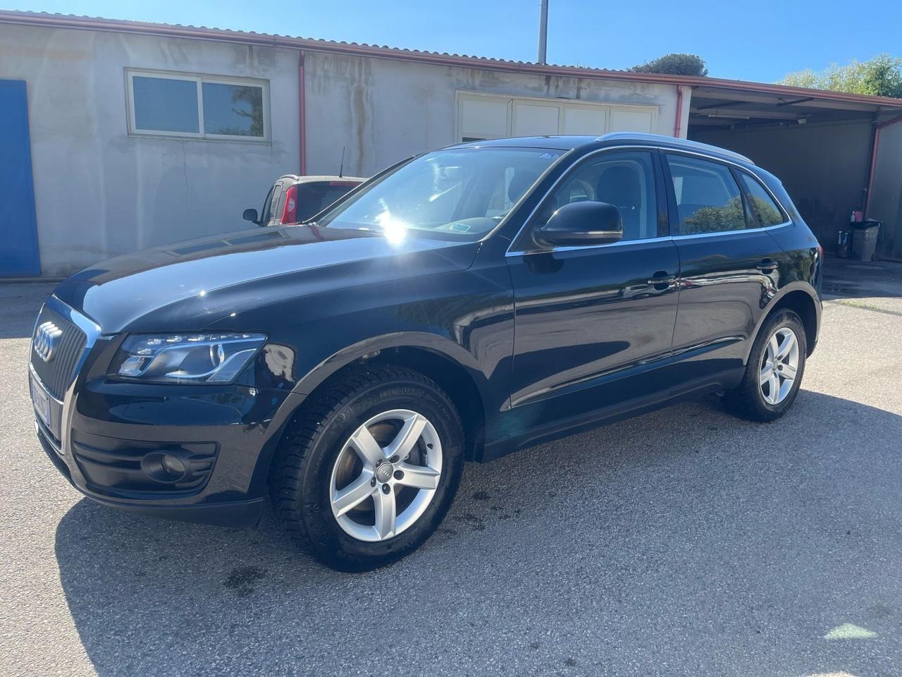 Audi Q5-2.0 tdi/170 cv-s.tronic-4X4-2012