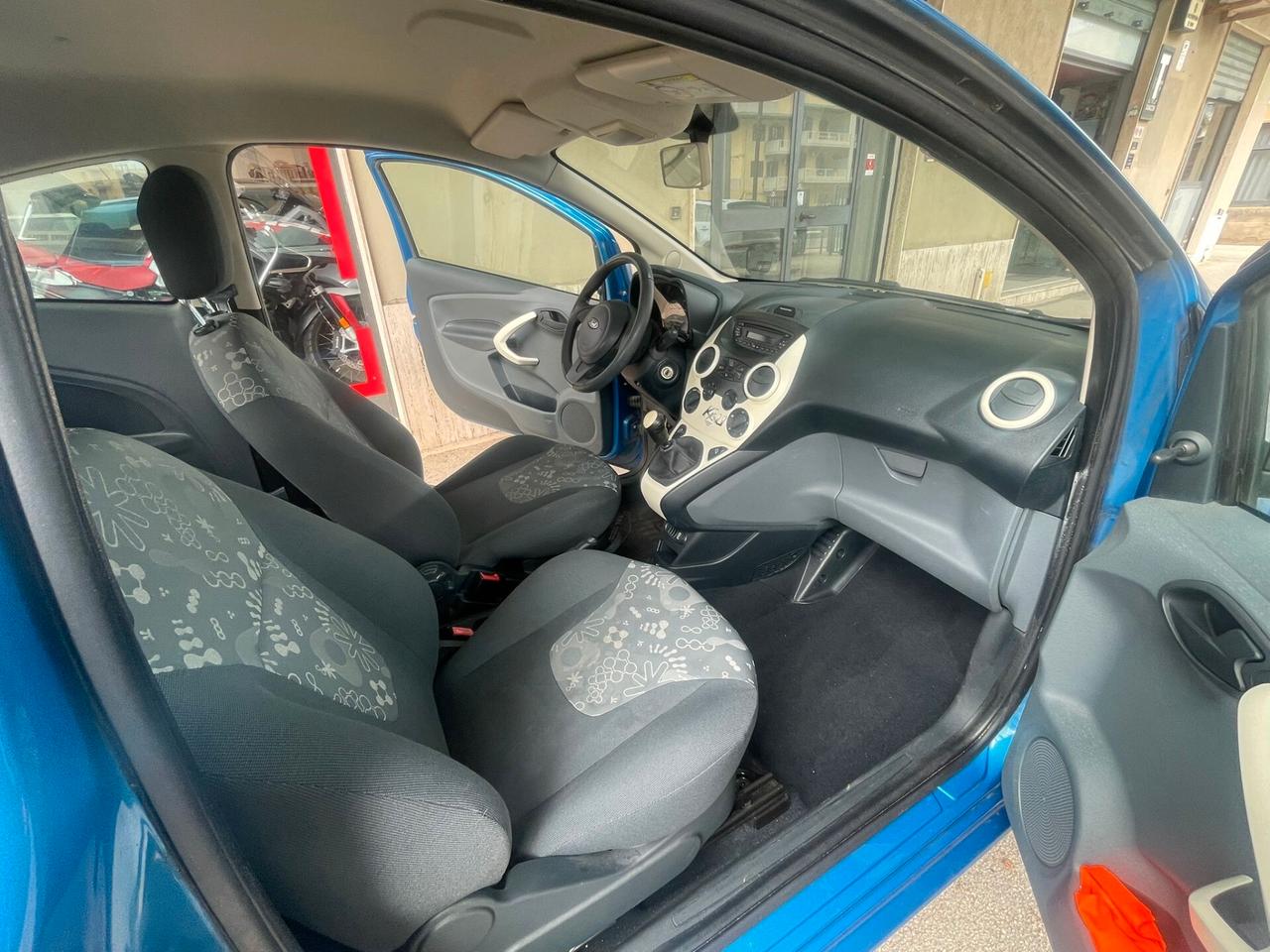 Ford Ka 1.2 8V 69 CV Black&White Edition