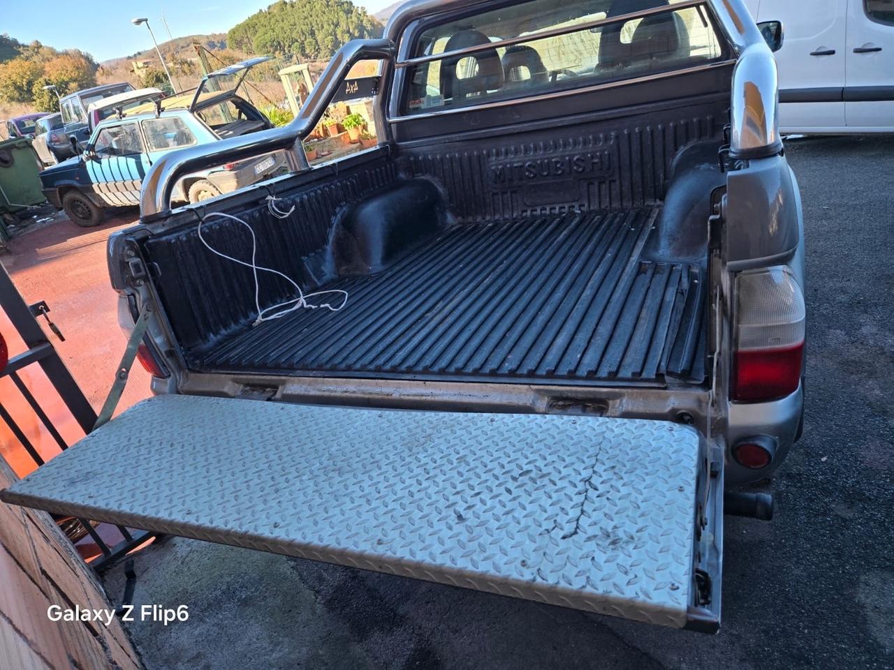 Mitsubishi L200 2.5 TDI 4WD Club Cab Pick-up GL