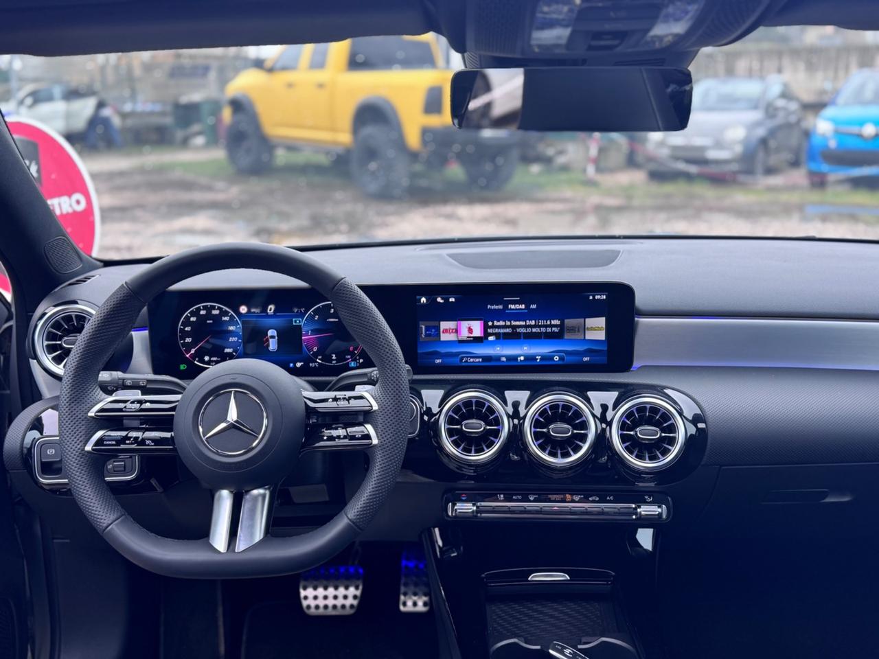 Mercedes-benz A 180 d Automatic Edition AMG Alpine Grey