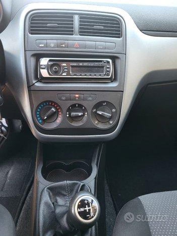 FIAT Grande Punto - 2010 automatica/gpl