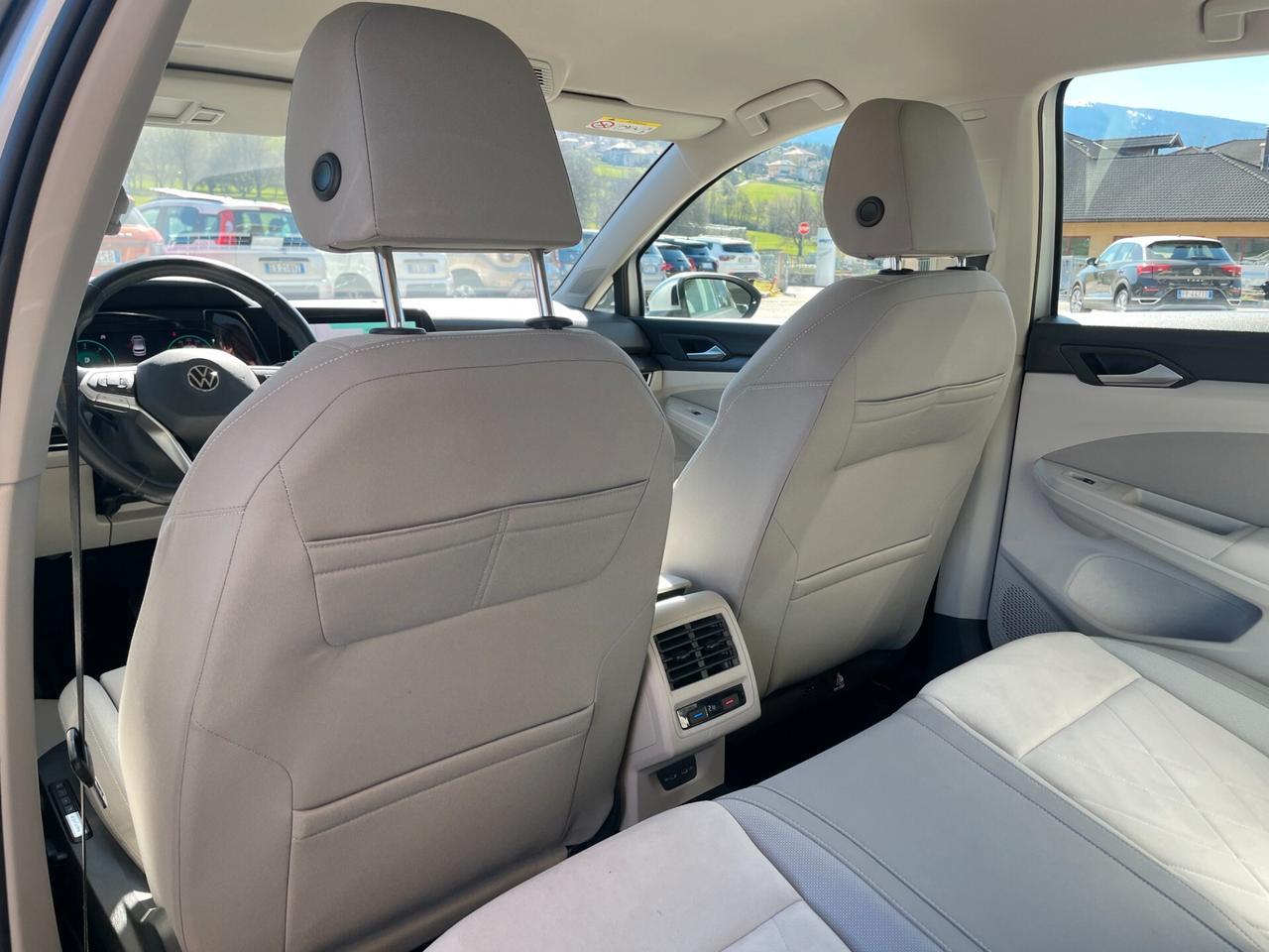 Volkswagen Golf 8 2.0 TDI 150 CV DSG Style "SOLI 36.000 KM"