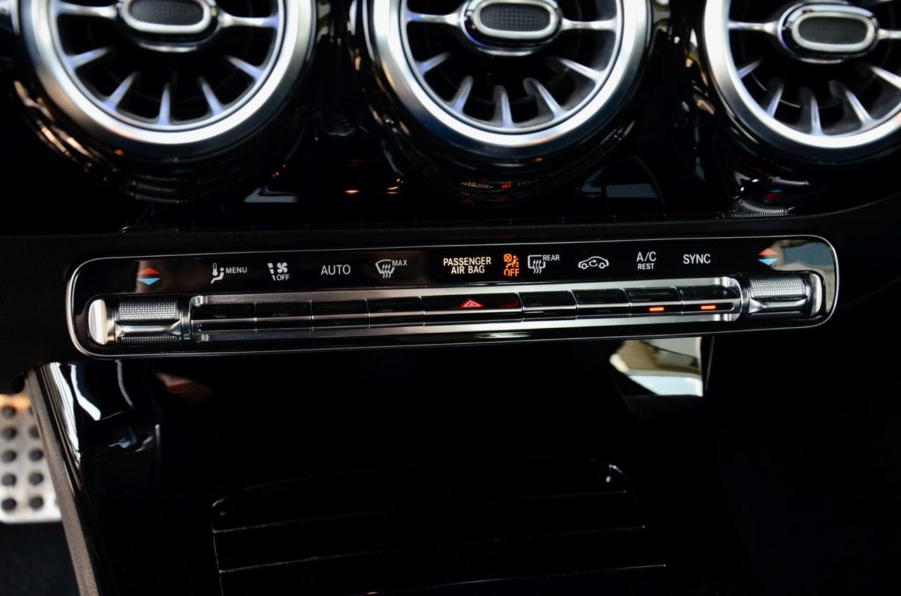 MERCEDES-BENZ A 200d PREMIUM AMG LINE 150cv AUTO, EURO 6D, 64 COLORI, HI-FI PREMIUM, RETROCAMERA, PERMUTE