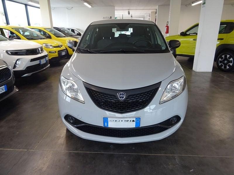 Lancia Ypsilon 1.2 69cv Silver