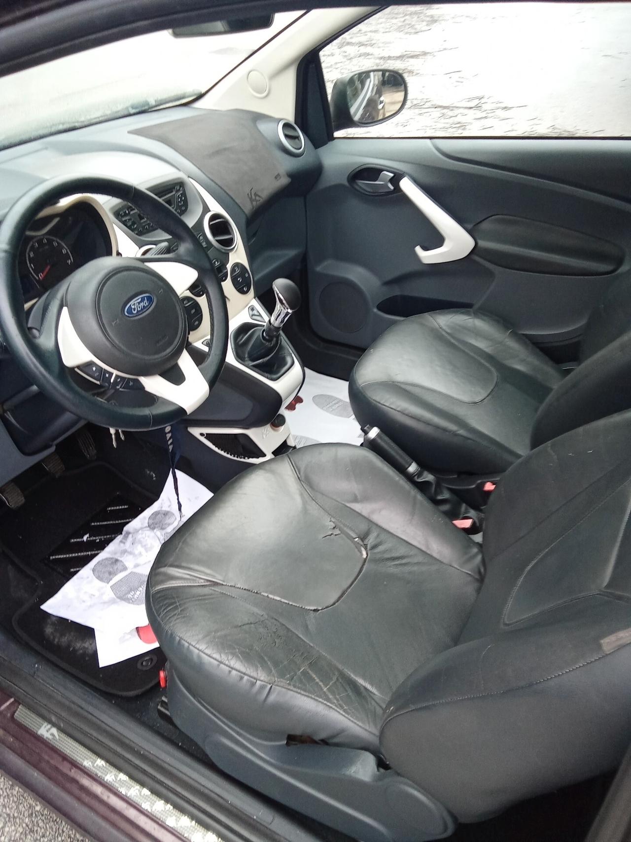 Ford Ka 1.3 TDCi 75CV Titanium 012
