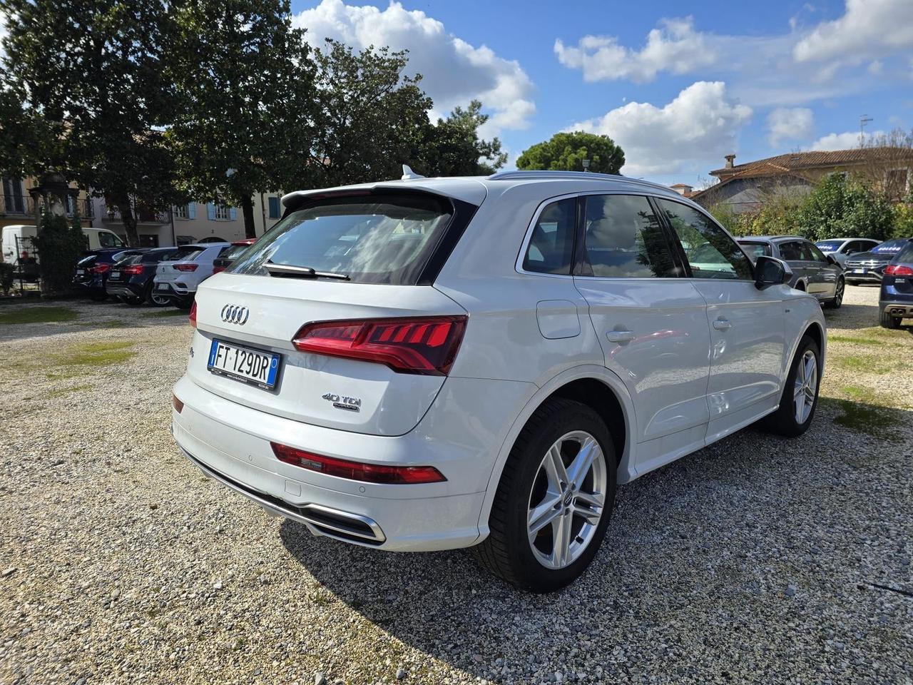 Audi Q5 2.0 TDI 190 CV quattro S tronic Business Sport