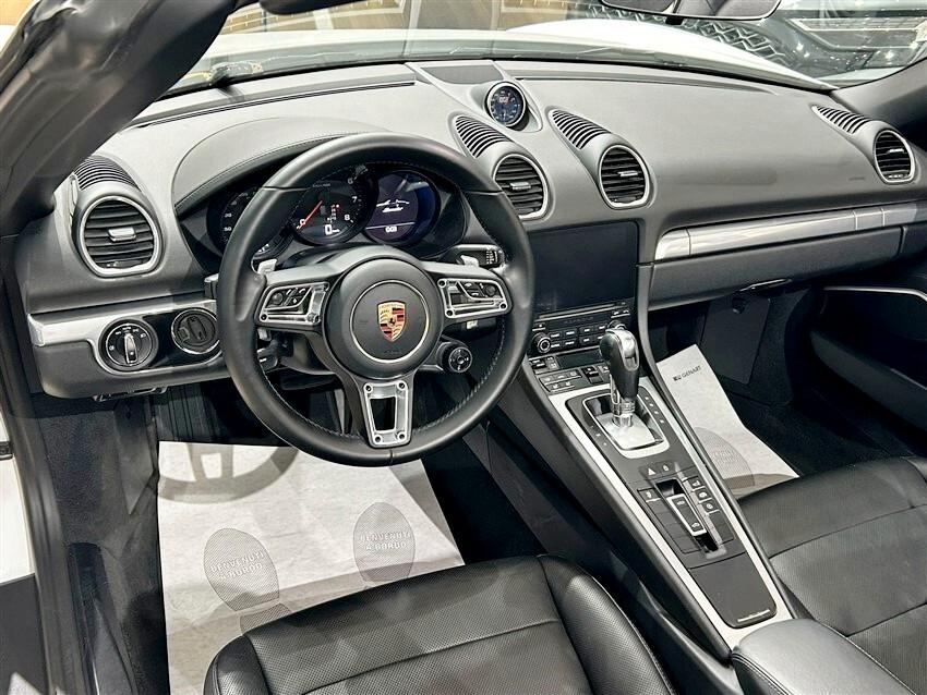 Porsche 718 Spyder Boxster 2.0 T