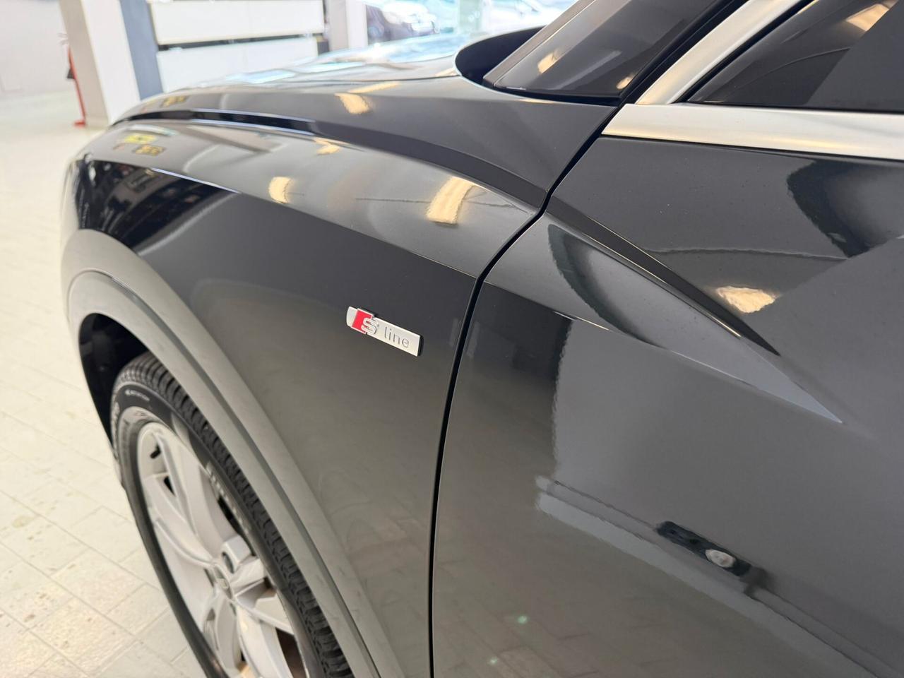 Audi Q3 35 TDI S tronic line edition