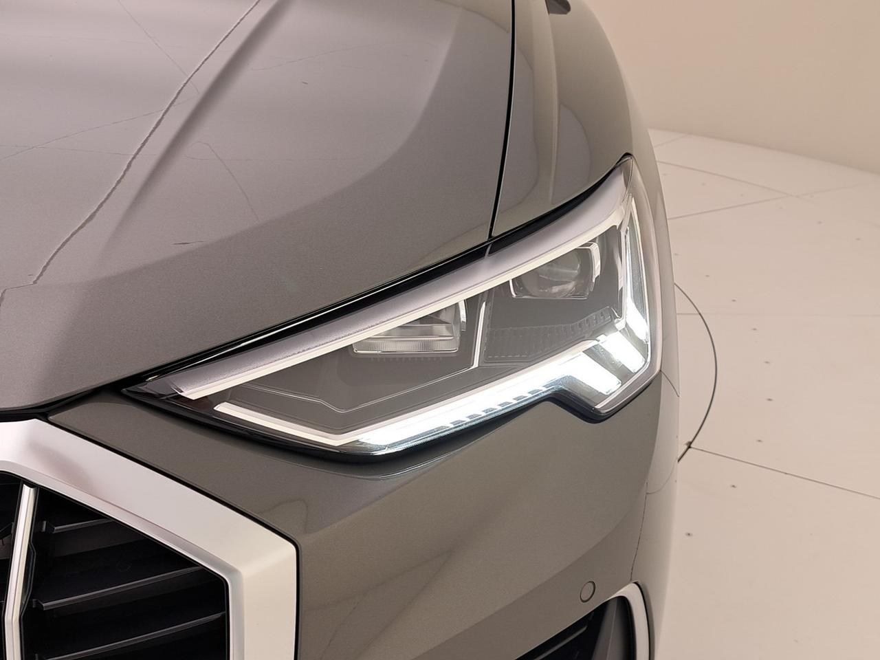Audi Q3 35 1.5 tfsi business advanced s-tronic