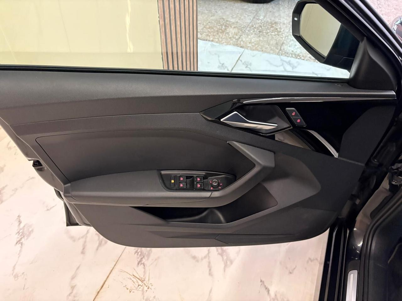 Audi A1 Sportback 30 1.0 TFSI 116cv IDENTITY BLACK