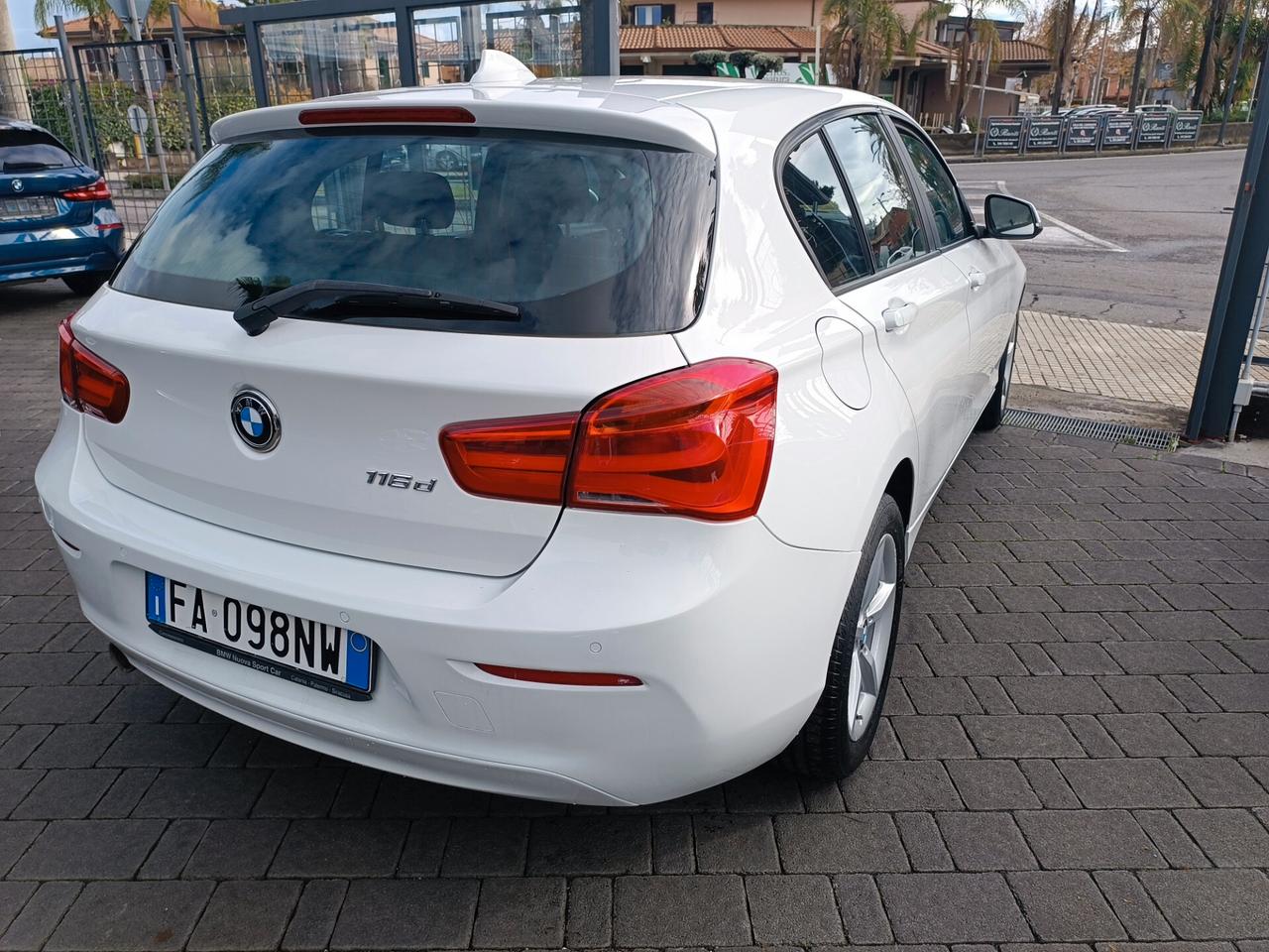 Bmw 116d 5p. Urban