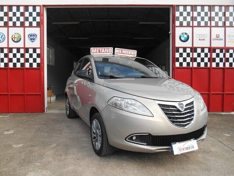 Lancia Ypsilon 0.9 TwinAir 85 CV 5 porte Metano Ecochic Gold