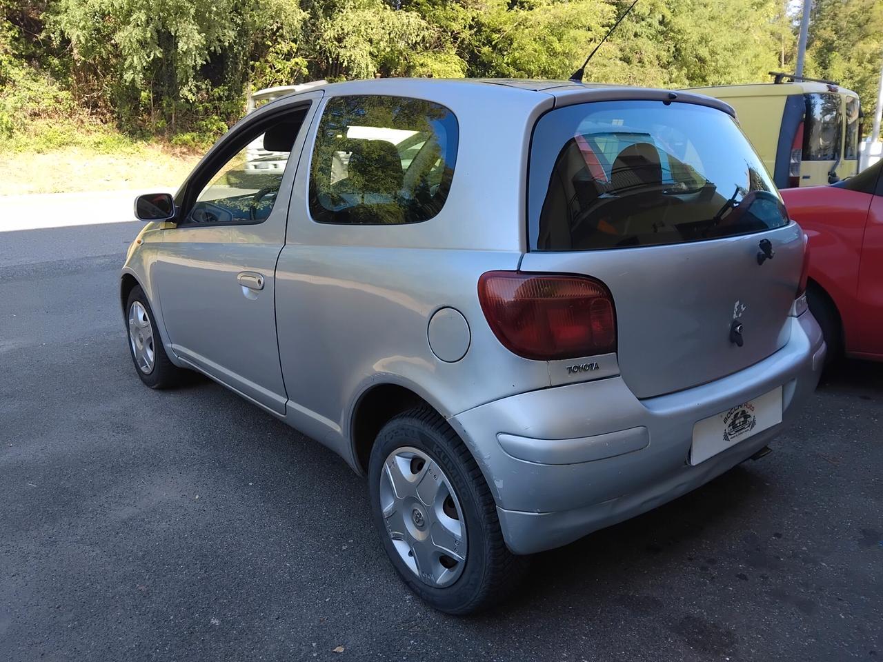 Toyota Yaris 1.0i 16V cat 3 porte Sol