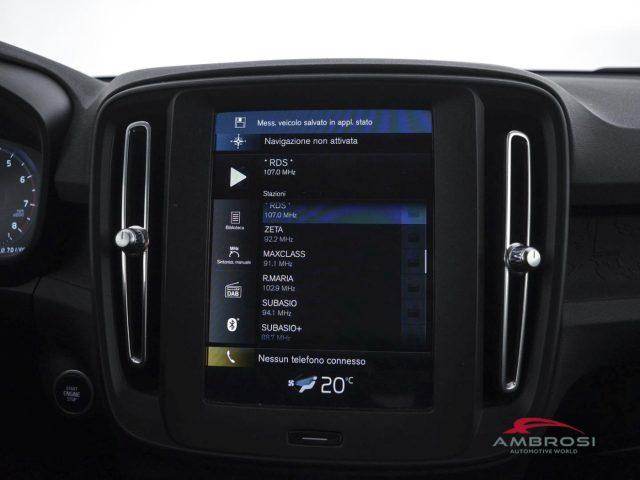 VOLVO XC40 T3 Momentum Core