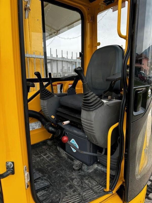 Miniescavatore komatsu pc 30 mrx girosagoma