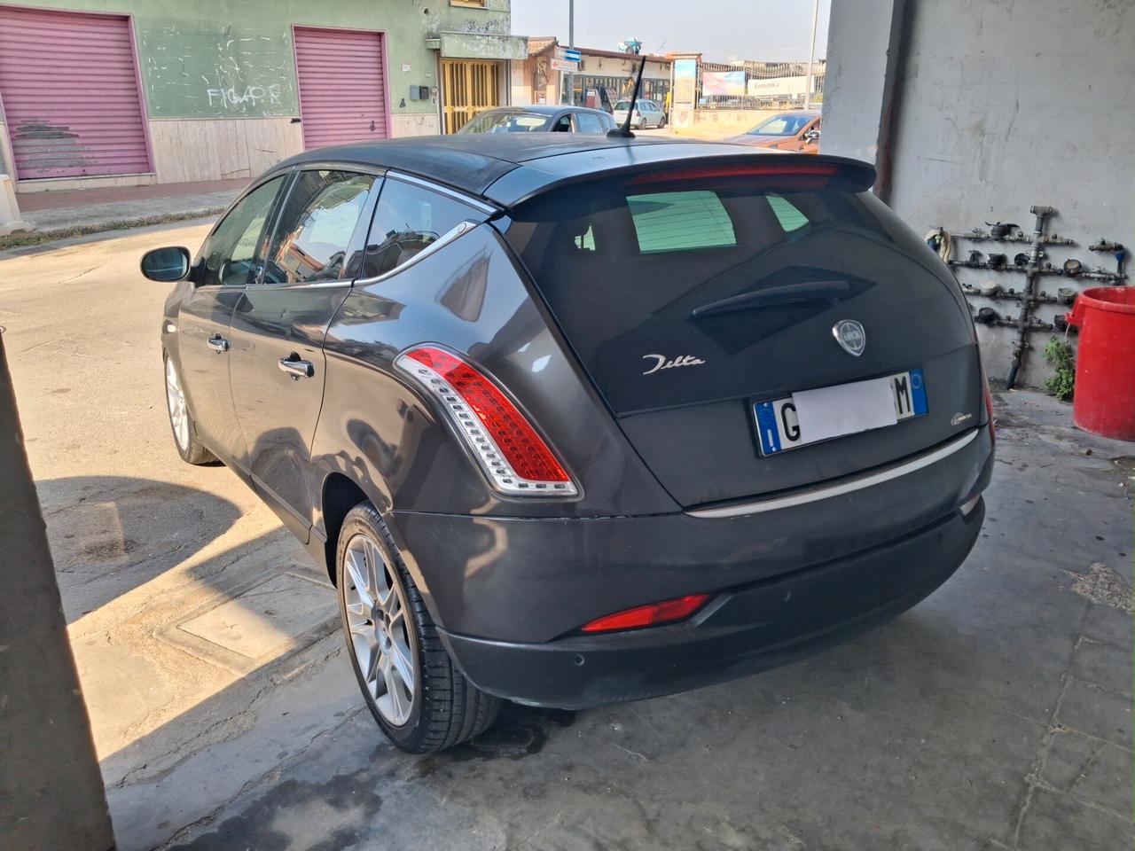 Lancia Delta 1.6 MJT cambio automatico 2009