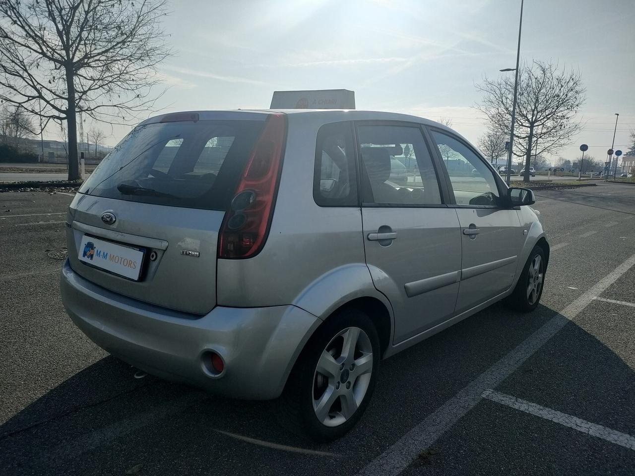 FORD Fiesta 5p 1.4 tdci Titanium