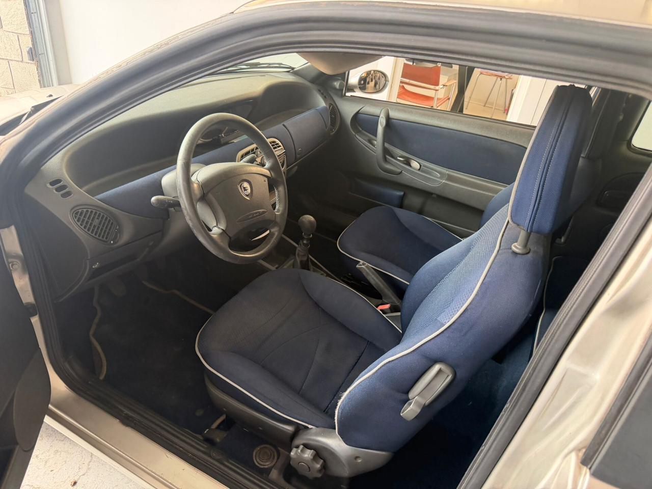 Lancia Y 1.2i 89.000 km
