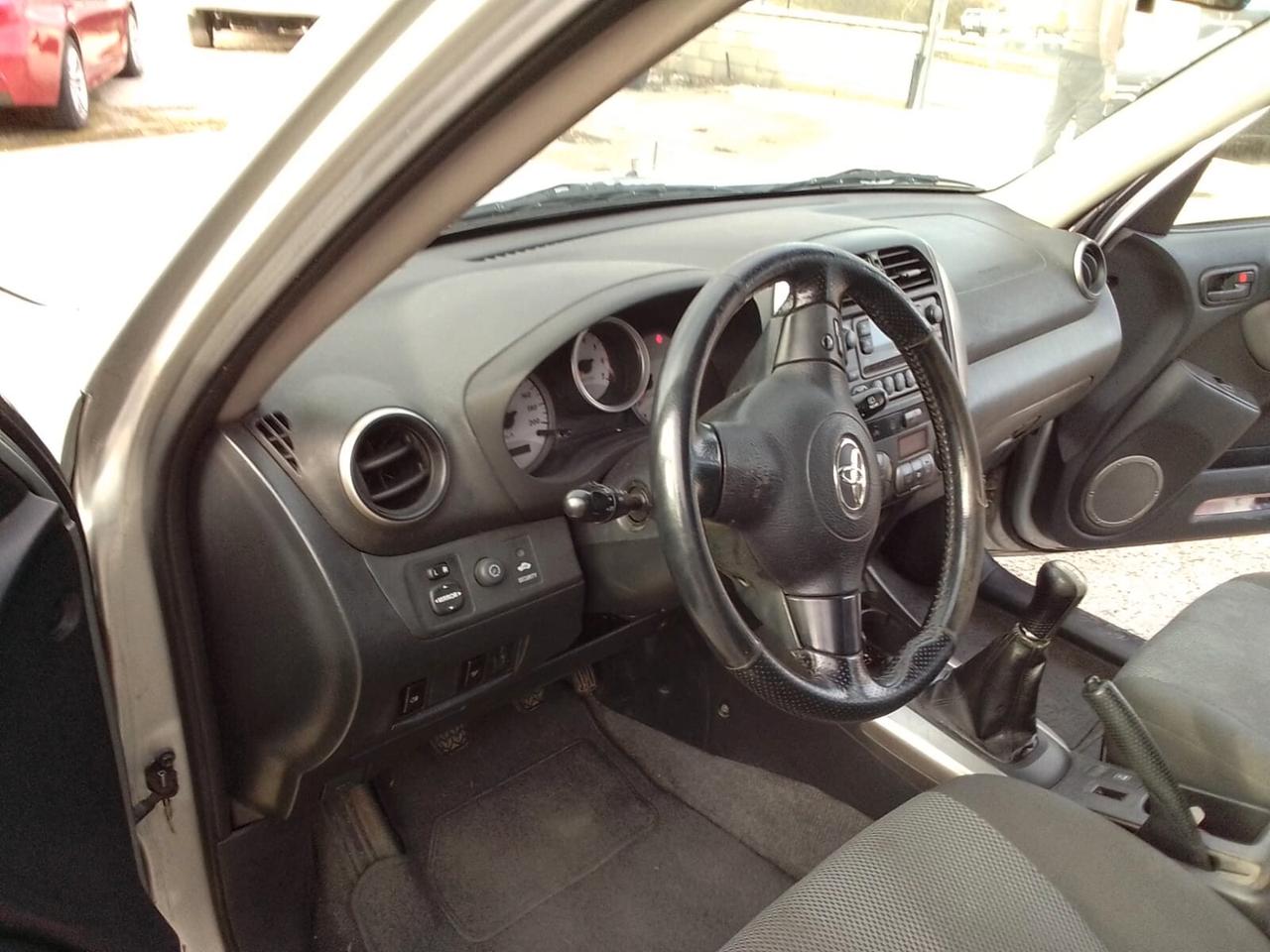 Toyota RAV 4 2.0 Tdi D-4D cat 5 porte Sol