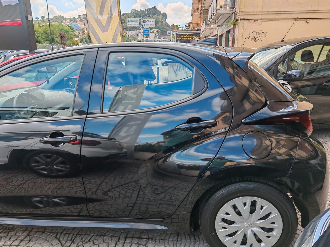 Toyota Yaris 1.5 Hybrid 5 porte Business