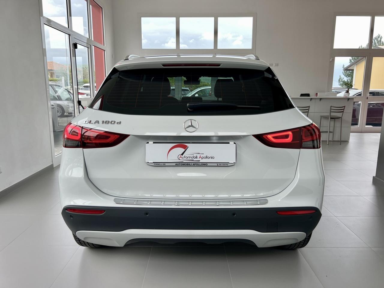 MERCEDES GLA 180 d Aut. Business Extra - 2021