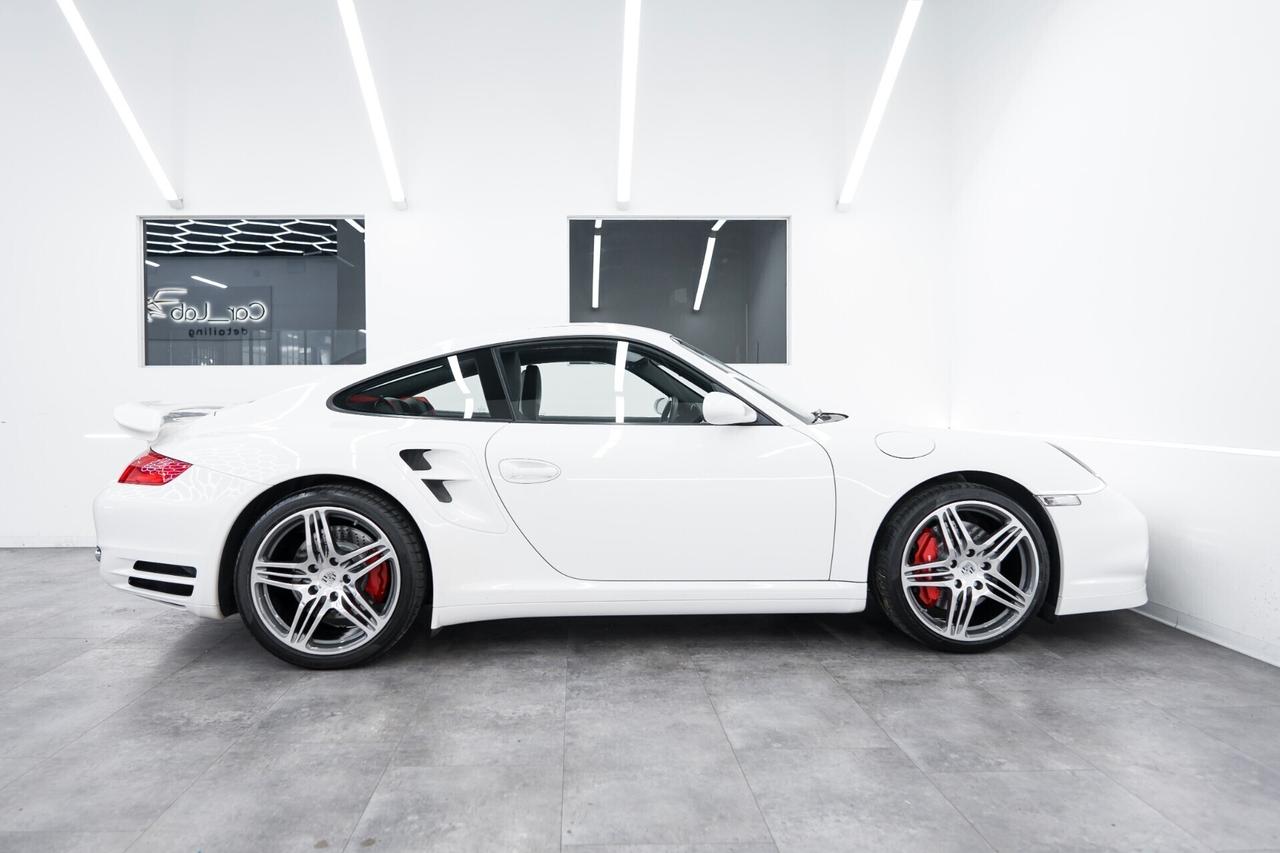 Porsche 911 Turbo Coupé MANUALE