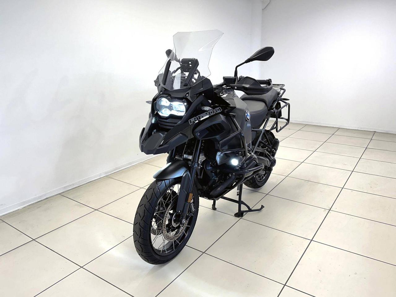 BMW R 1200 GS Adventure Triple Black