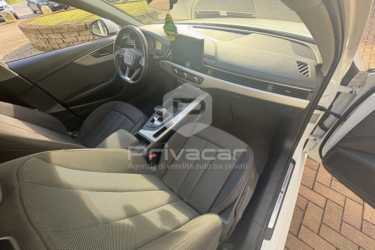 AUDI A4 35 TFSI Business