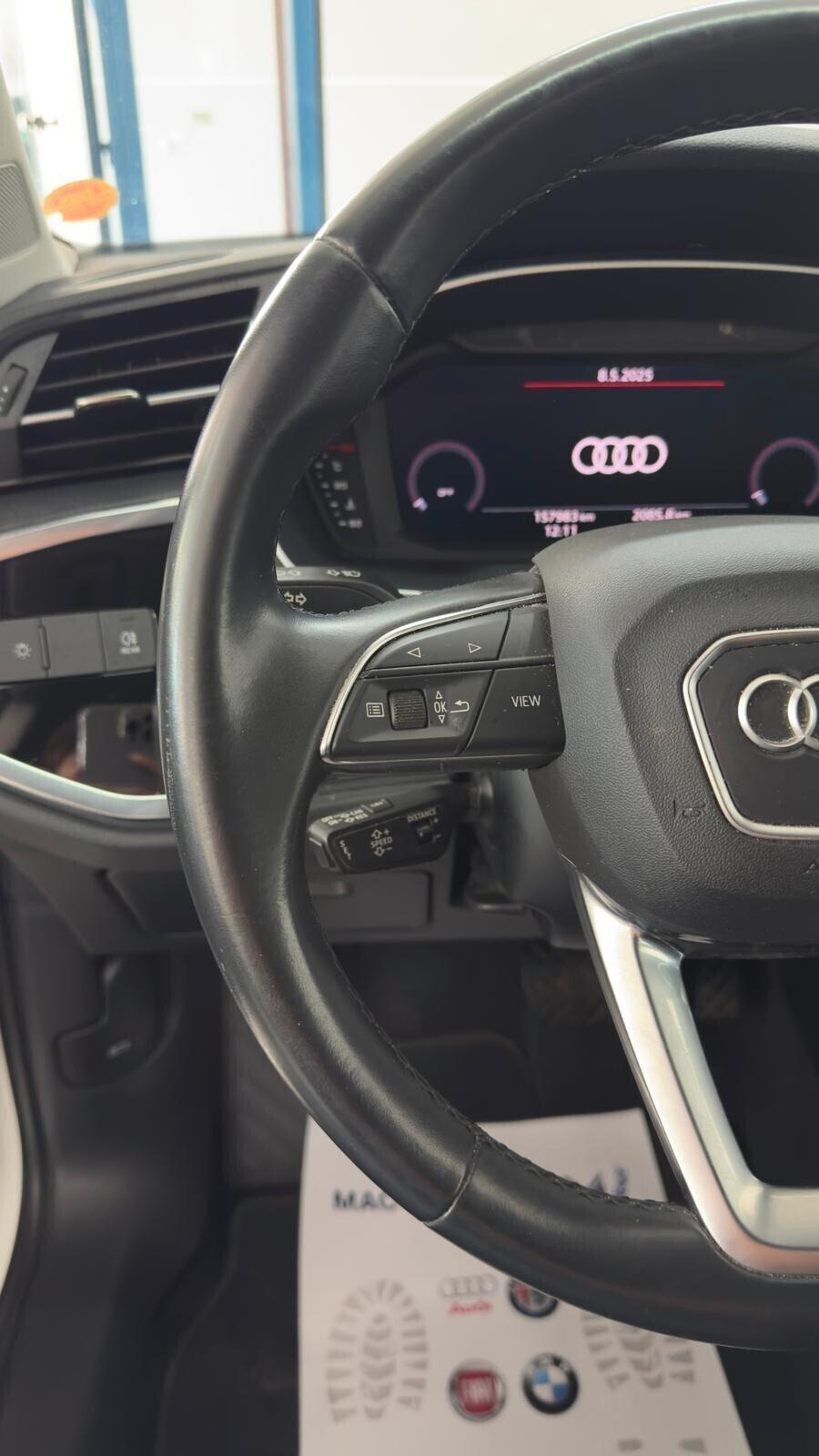 Audi Q3 35 TDI S tronic Business