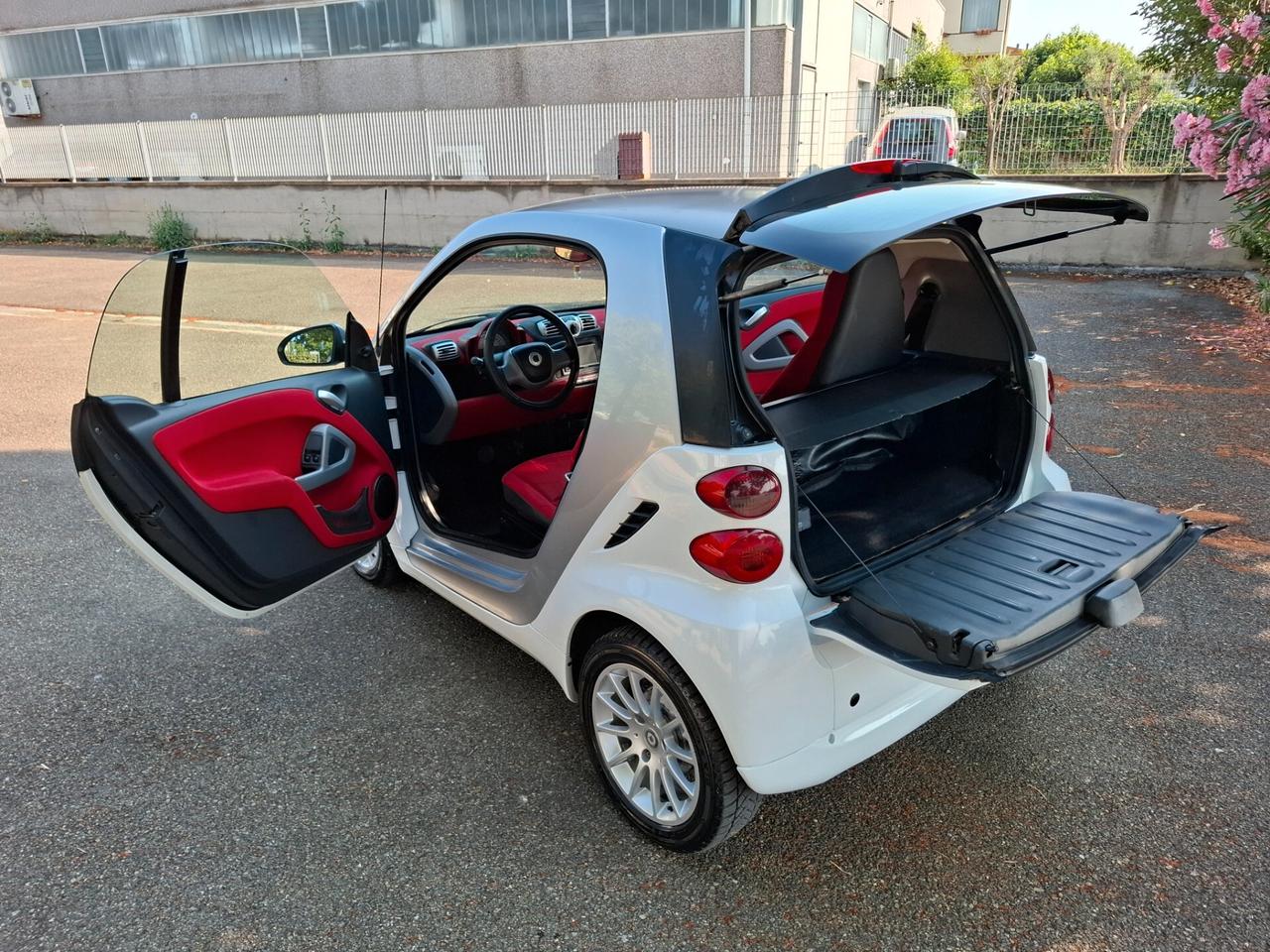 Smart ForTwo 1000 52 kW MHD coupé passion