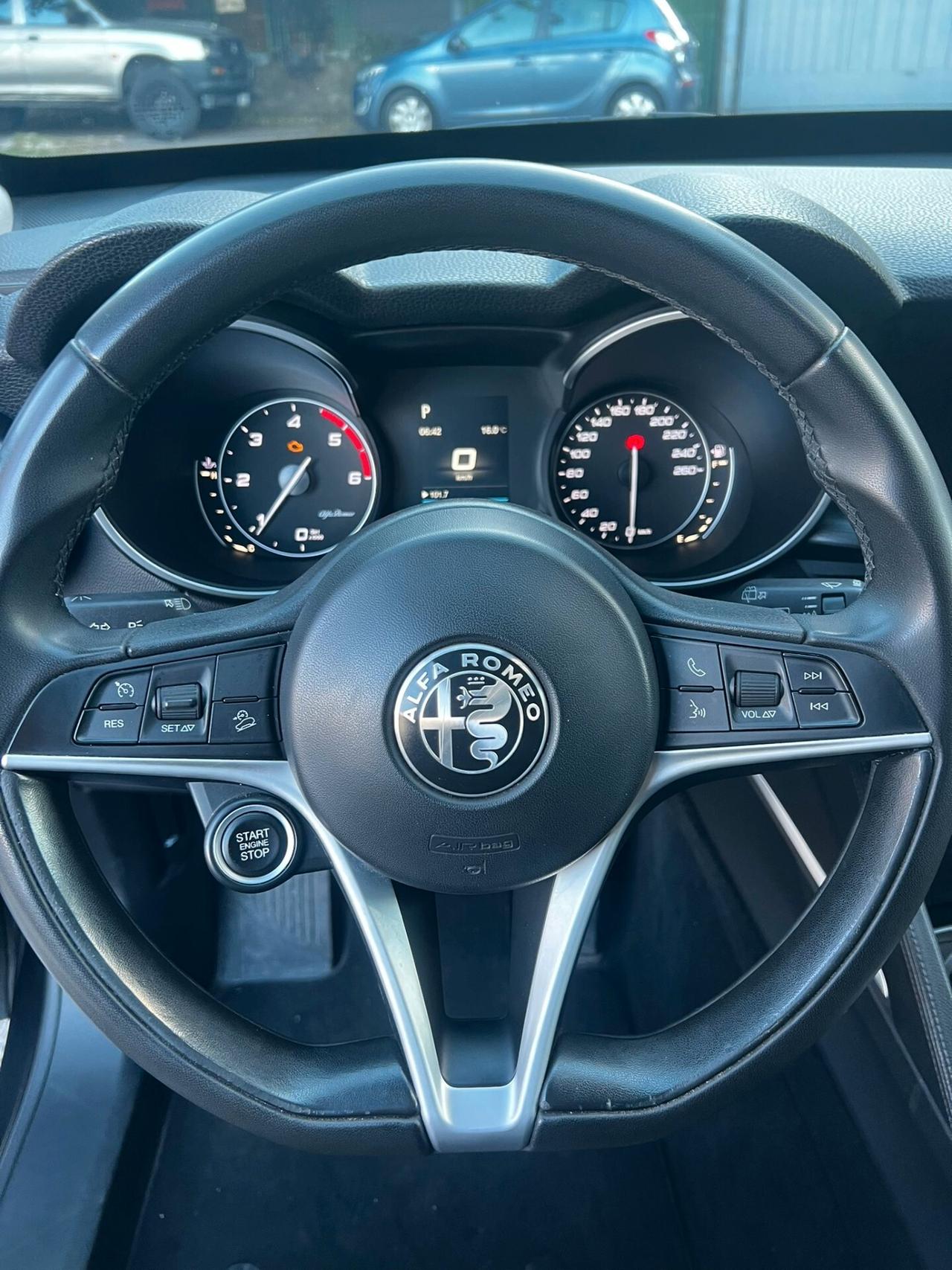 Alfa Romeo Stelvio 2.2 Turbodiesel 180 CV AT8 Q4 Business