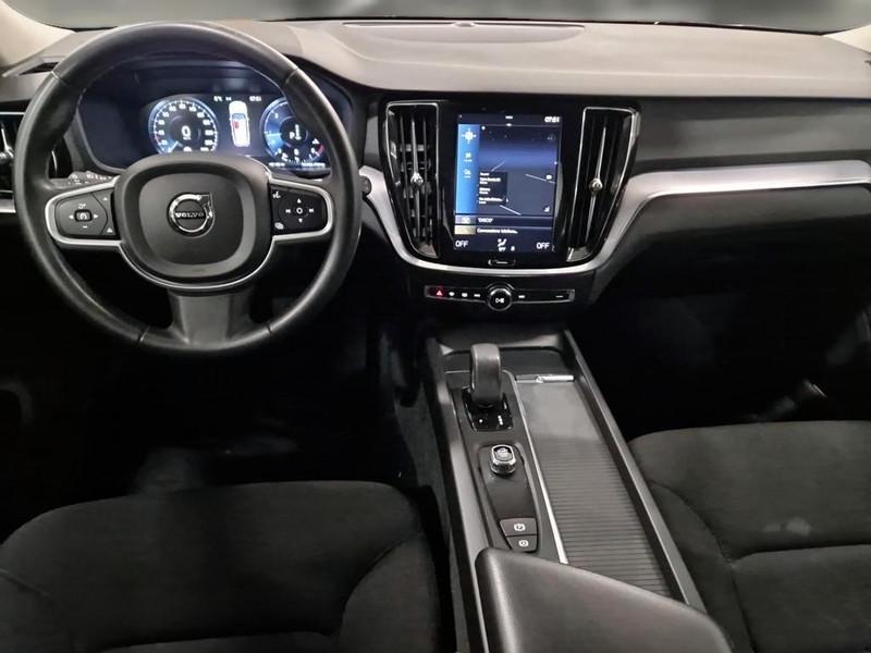 VOLVO V60 B4 D autom. Momentum Business WAGON