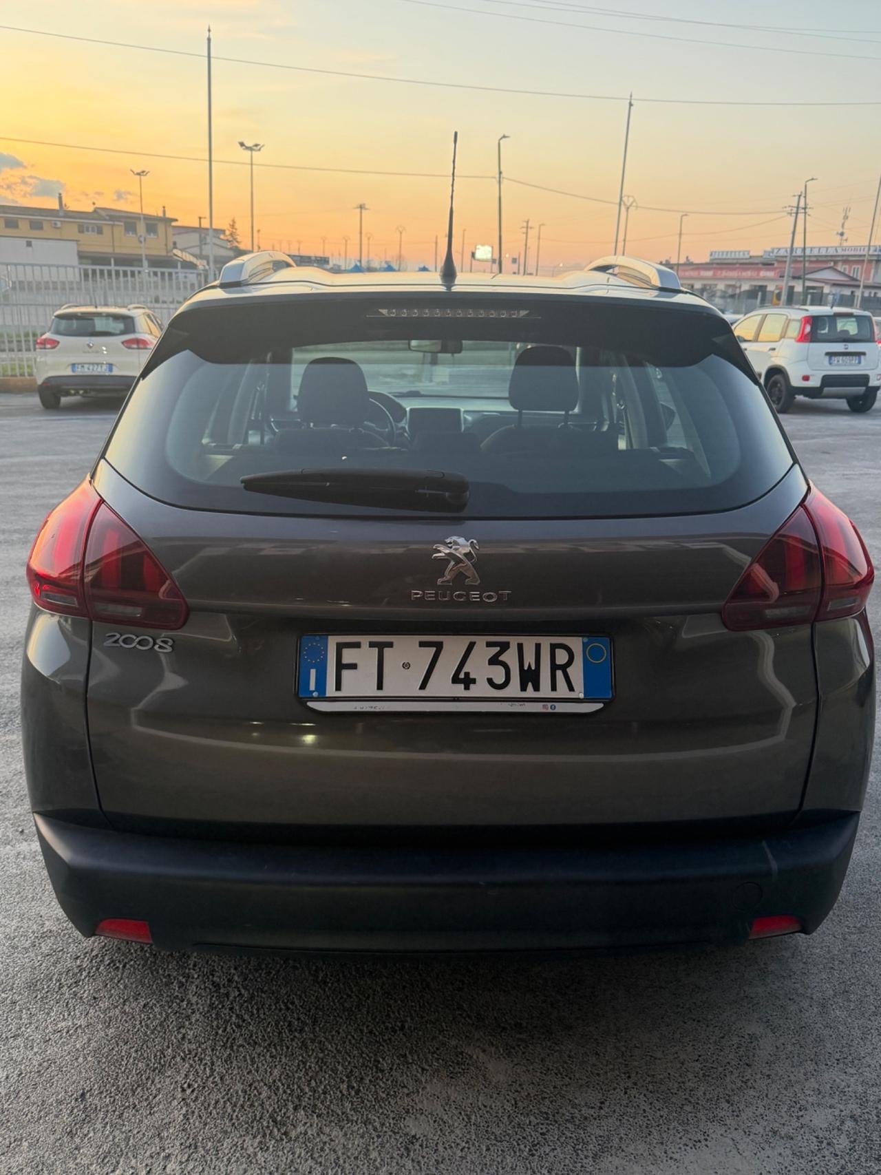 Peugeot 2008 BlueHDi 100 S&S Allure