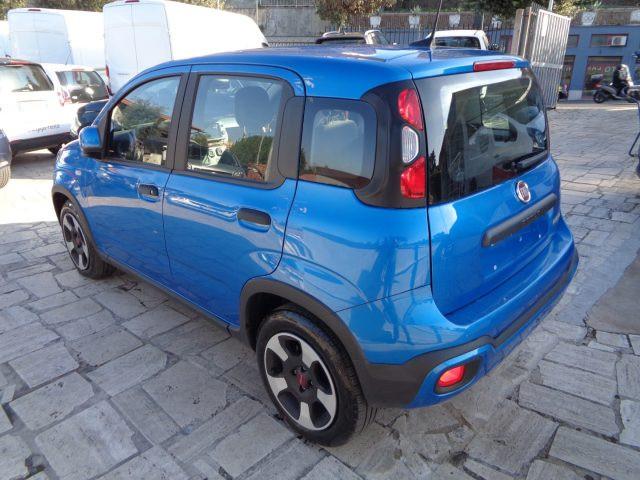 FIAT New Panda 1000 HYBRID CITY CROSS PLUS 70CV CARPLAY CLIMAUTO