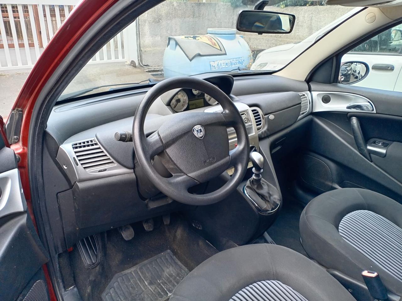 Lancia Ypsilon 1.2 Oro Giallo