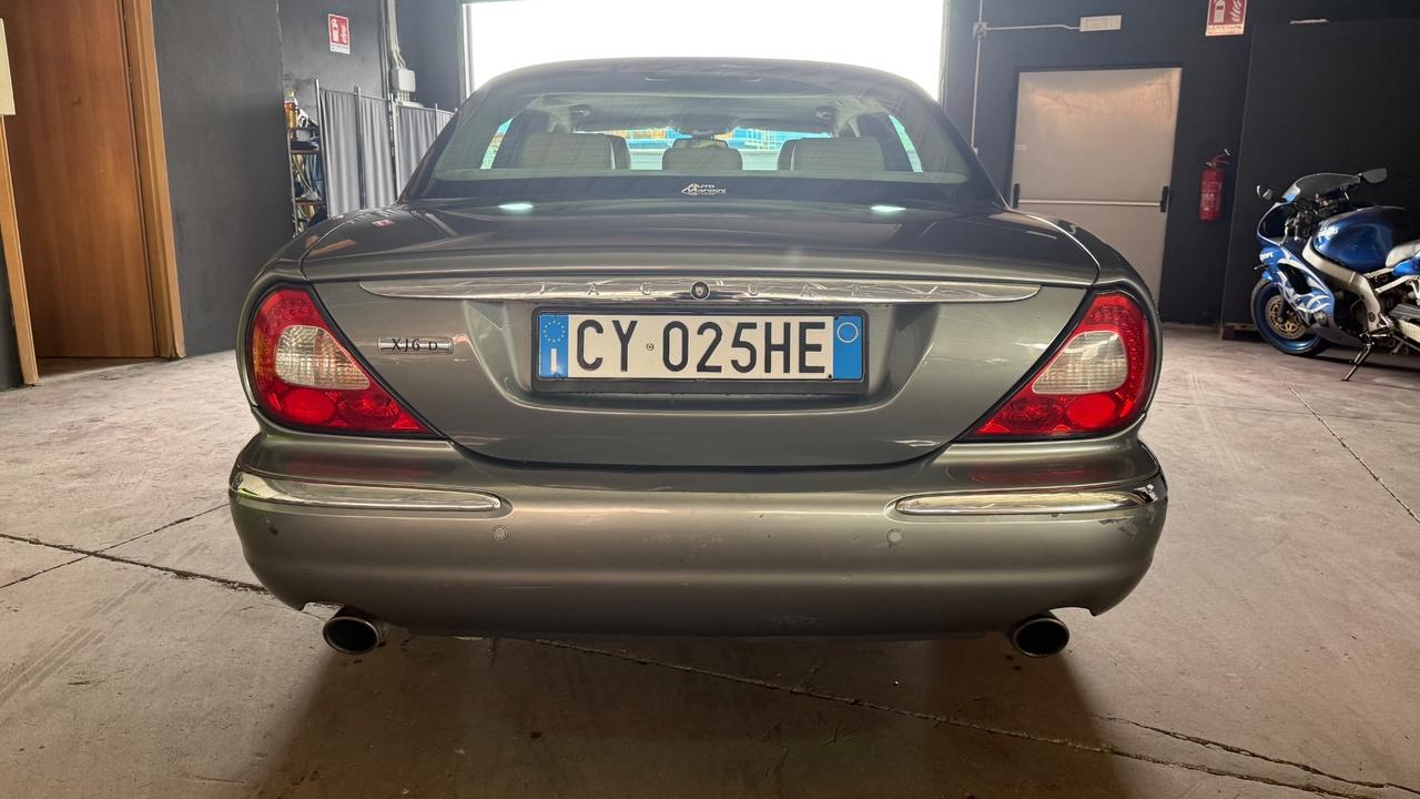 Jaguar XJ 2.7 D V6 cat Sovereign
