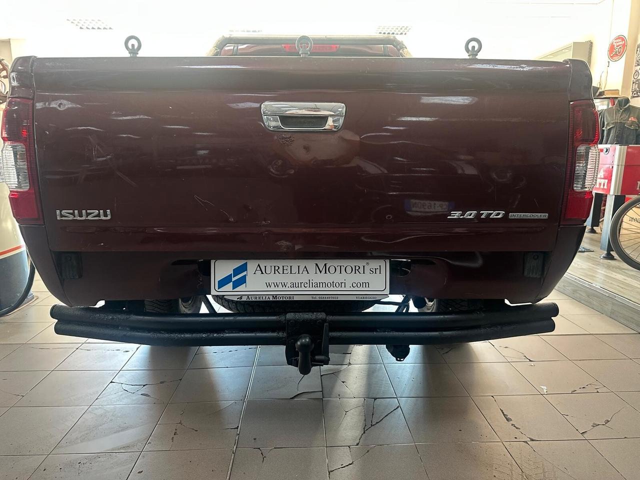 Isuzu D-Max 3.0 TD cat Space Cab 4WD Pick-up 4 posti SUBITO DISP. CON GANCIO TRAINO