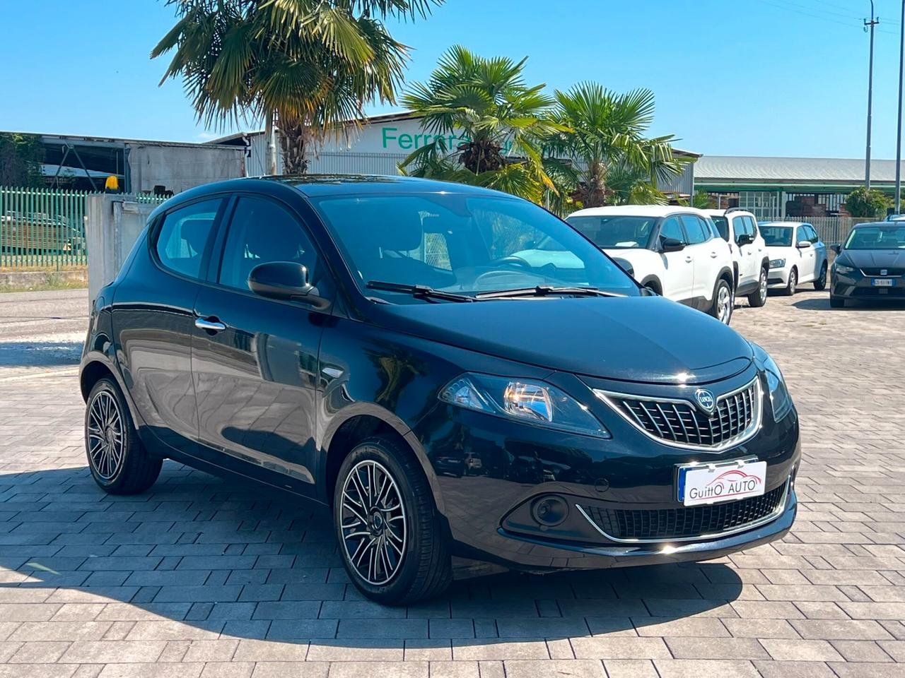 Lancia Ypsilon 1.0 FireFly 5 porte S&S Hybrid Alberta Ferretti