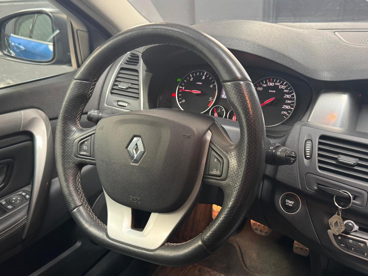 Renault Laguna 2.0 dCi 175CV SPORT 4Control