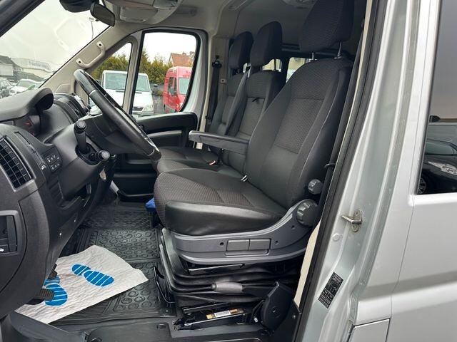 Peugeot Boxer 330 BlueHDi 120 S&S PC-TN Combi Comfort